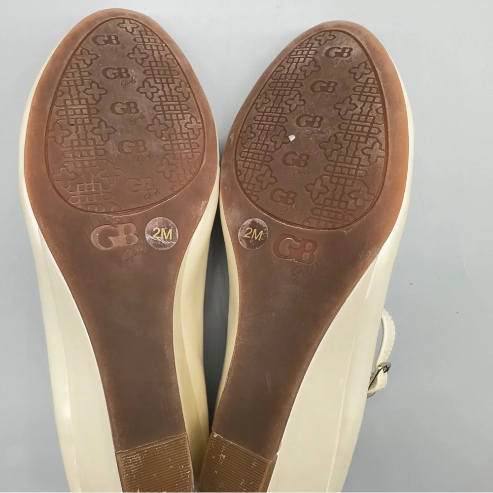 GB Girls Cream Mary Jane Heels Glitter Bow Dress Shoes Size 2M